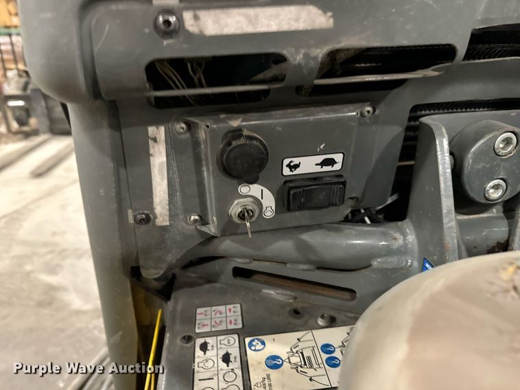 image for item LH9303 2015 Wacker Neuson CRT60-74L Power trowel 