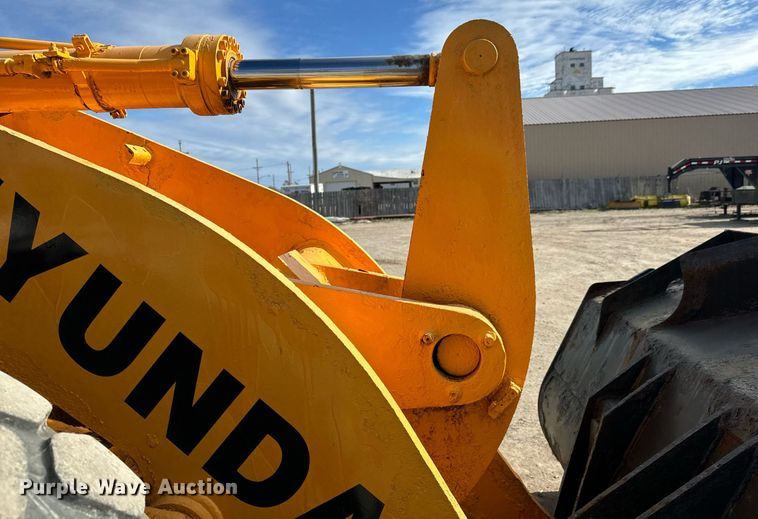 image for item LH9304 Hyundai  HL940 wheel loader