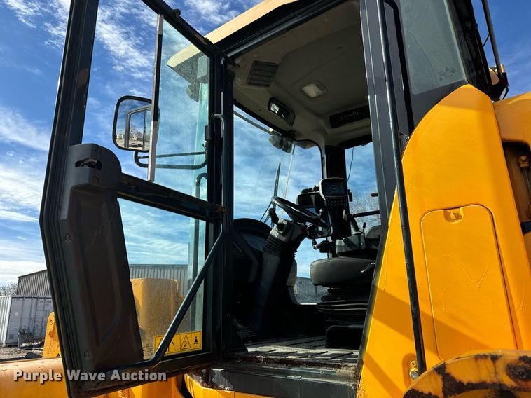 image for item LH9304 Hyundai  HL940 wheel loader