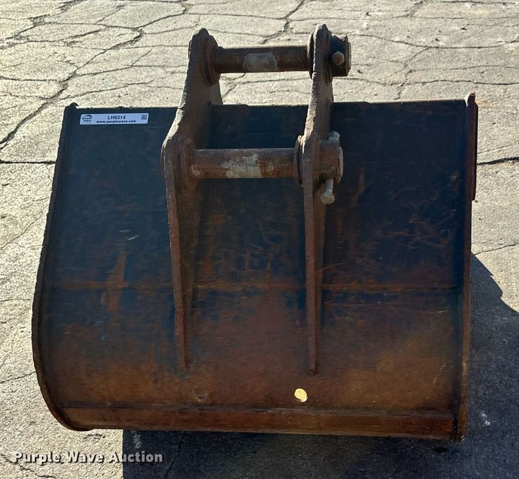 image for item LH9314 Bobcat MX6T mini excavator bucket