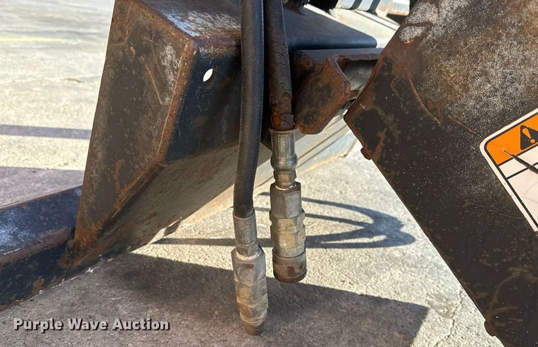 image for item LH9317 Lowe 1650E skid steer auger