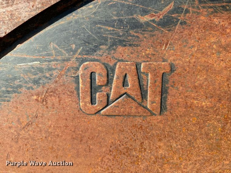 image for item LH9318 Caterpillar  skid steer bucket