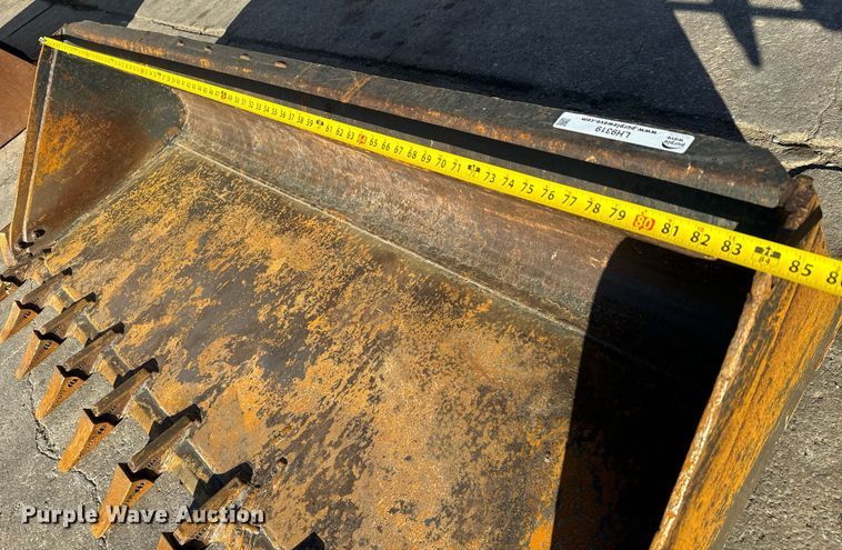 image for item LH9319 Virnig skid steer bucket