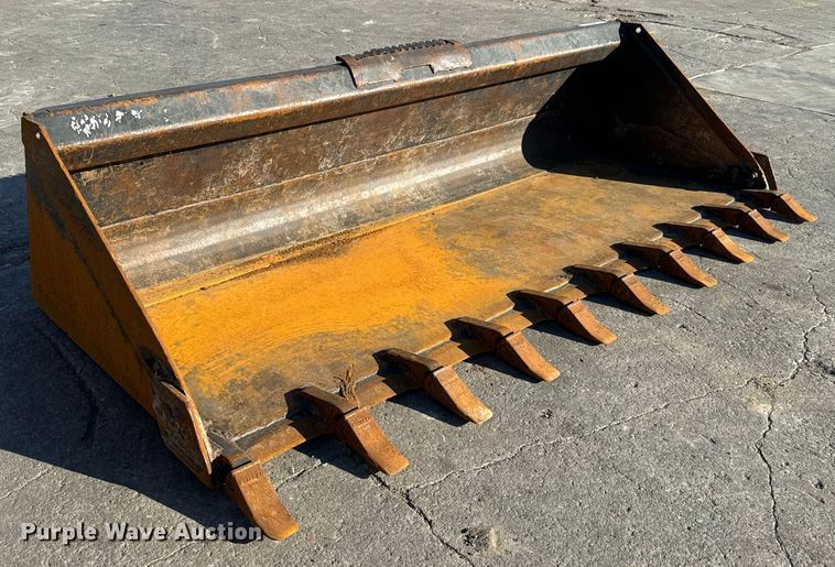 image for item LH9320 Virnig skid steer bucket