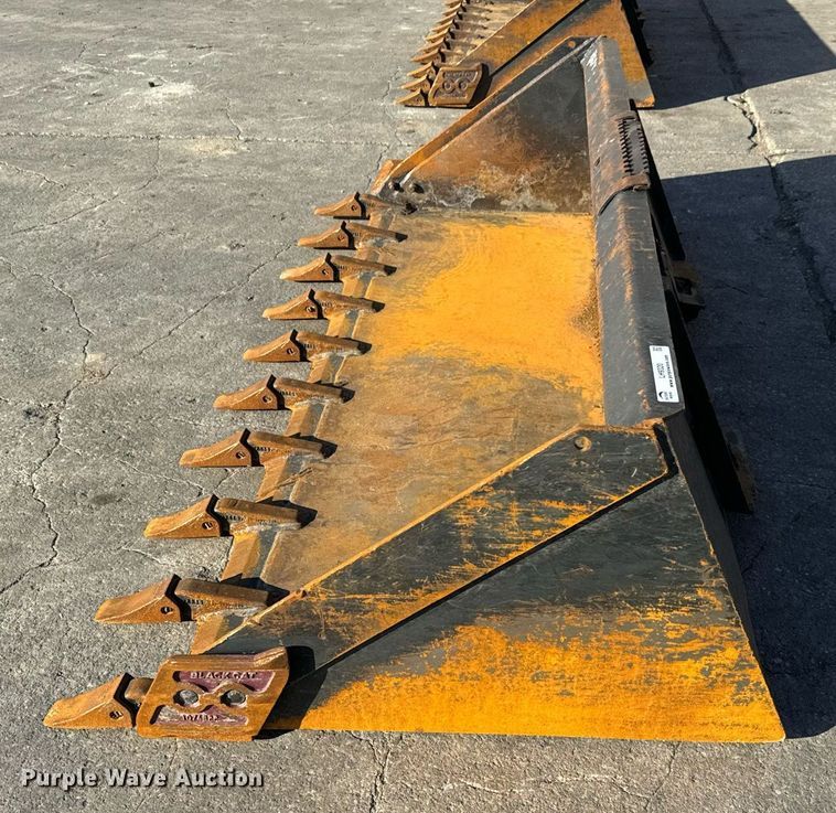 image for item LH9320 Virnig skid steer bucket