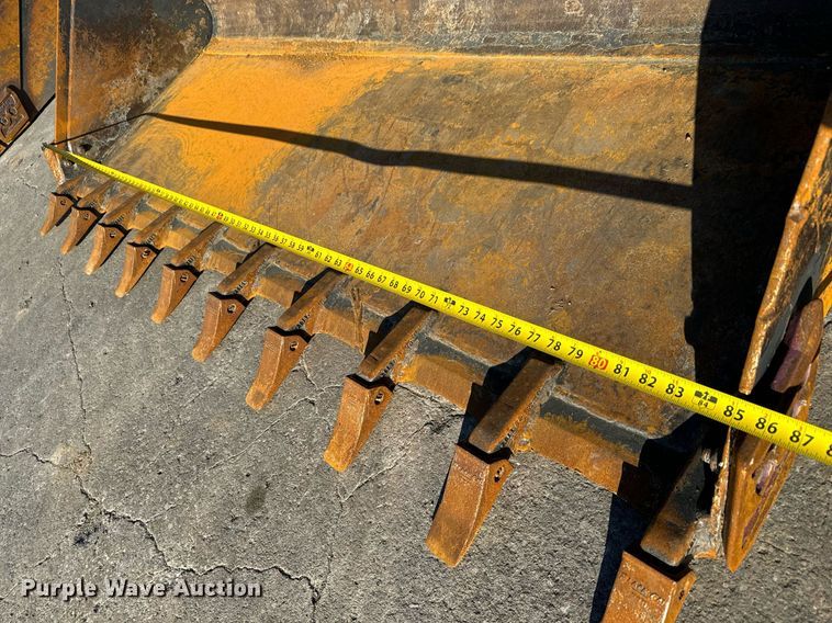 image for item LH9320 Virnig skid steer bucket