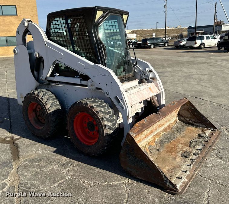 image for item LH9322 2001 Bobcat  773 skid steer loader