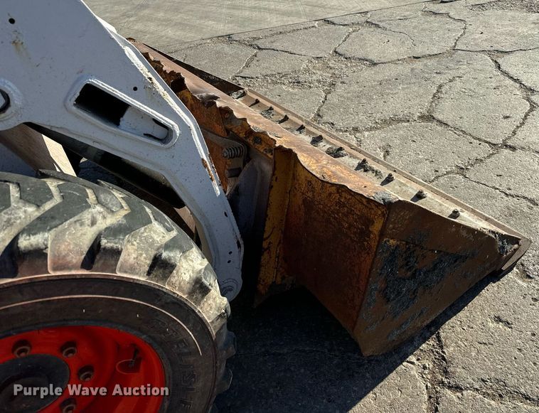 image for item LH9322 2001 Bobcat  773 skid steer loader