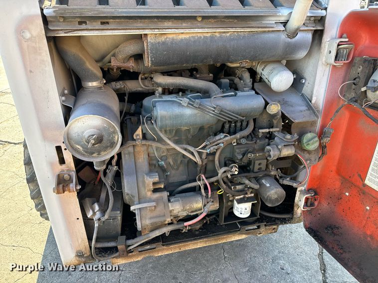 image for item LH9322 2001 Bobcat  773 skid steer loader