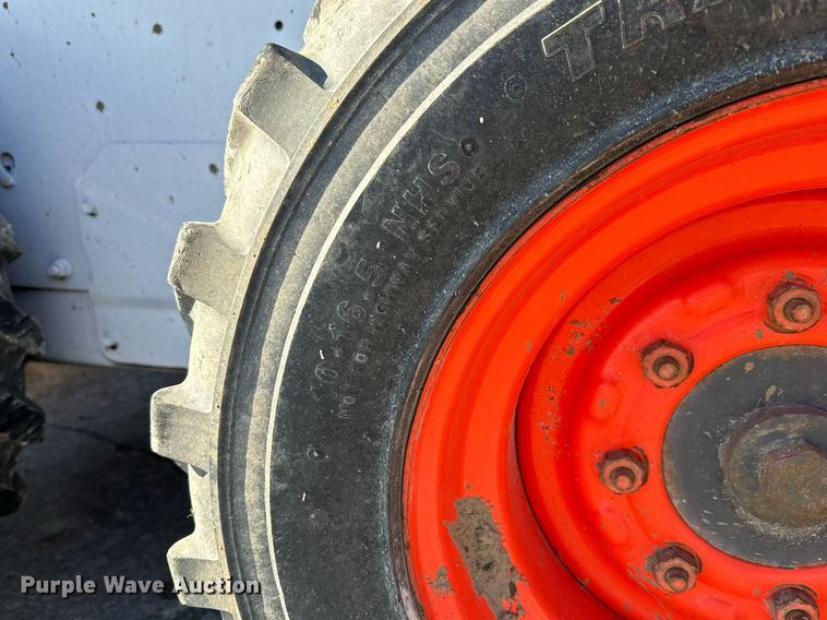 image for item LH9322 2001 Bobcat  773 skid steer loader