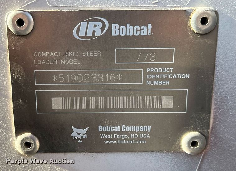 image for item LH9322 2001 Bobcat  773 skid steer loader