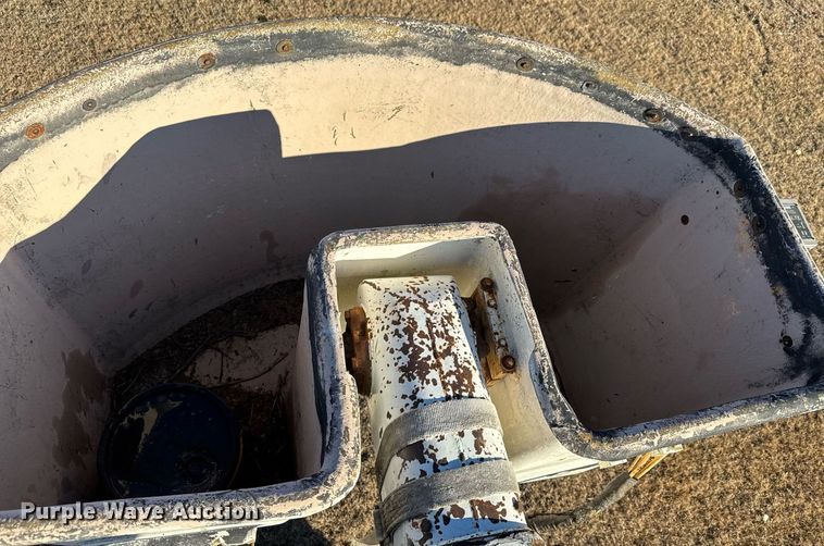 image for item LH9328 1977 International Harvester Loadstar 1700 bucket truck