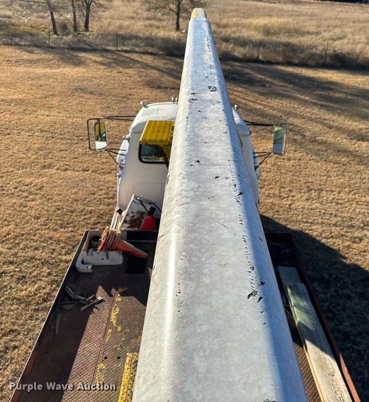 image for item LH9328 1977 International Harvester Loadstar 1700 bucket truck