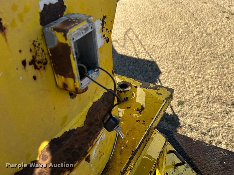 image for item LH9328 1977 International Harvester Loadstar 1700 bucket truck