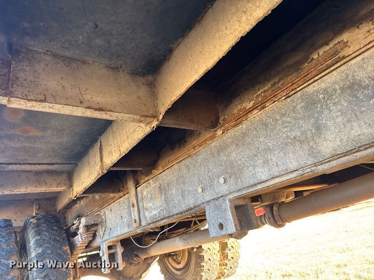 image for item LH9328 1977 International Harvester Loadstar 1700 bucket truck