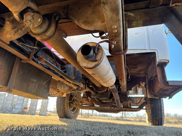 image for item LH9328 1977 International Harvester Loadstar 1700 bucket truck