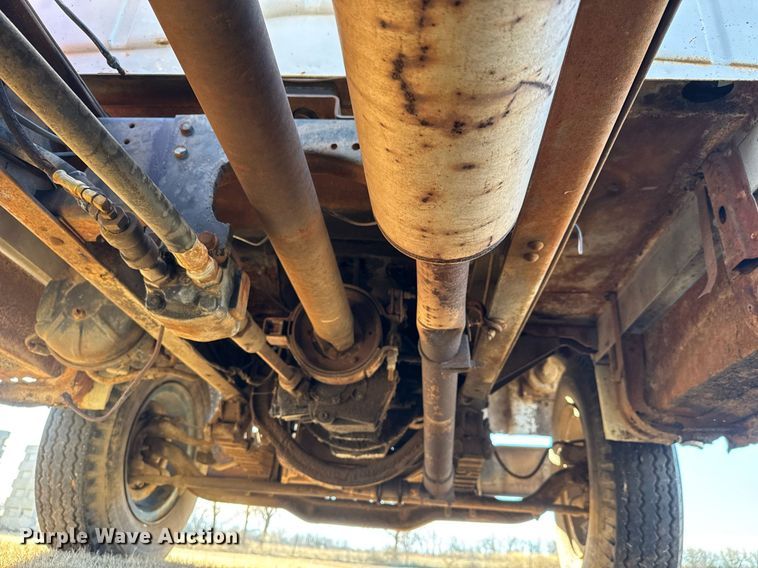 image for item LH9328 1977 International Harvester Loadstar 1700 bucket truck