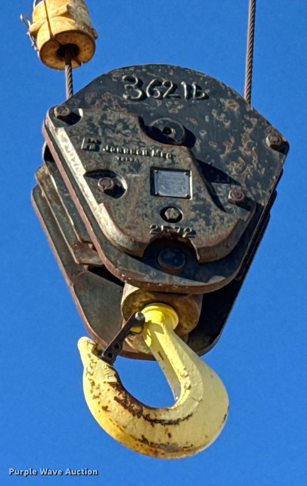 image for item LH9348 1989 P&H Century 122 crane