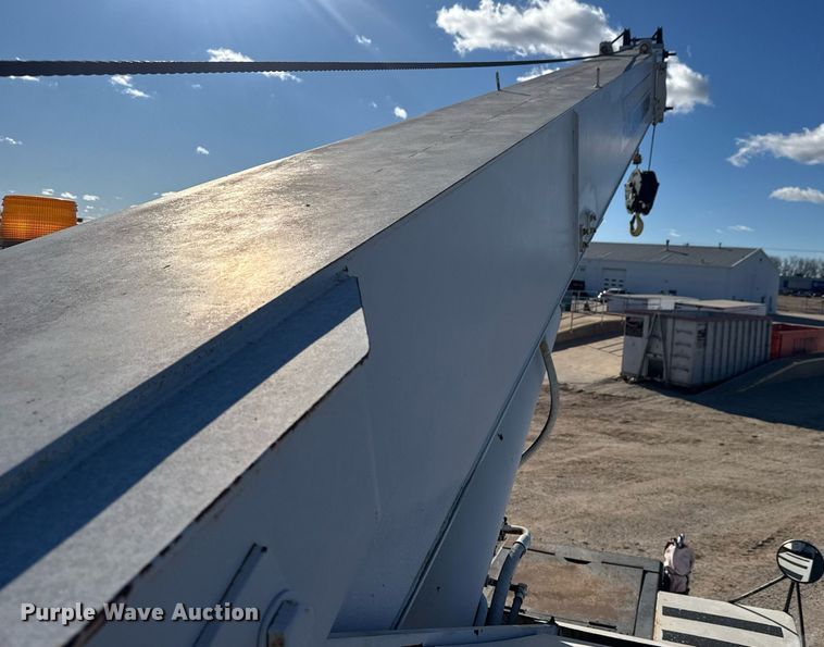 image for item LH9348 1989 P&H Century 122 crane