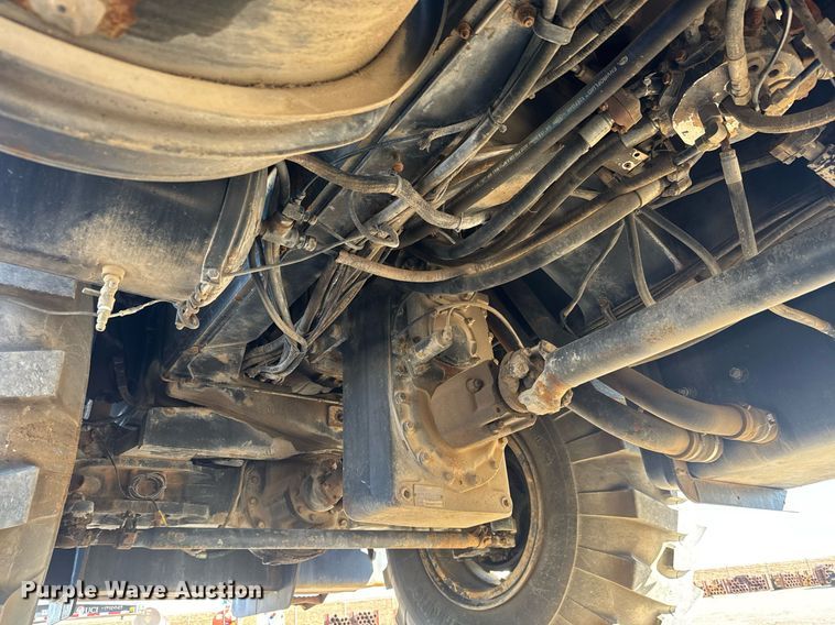 image for item LH9348 1989 P&H Century 122 crane