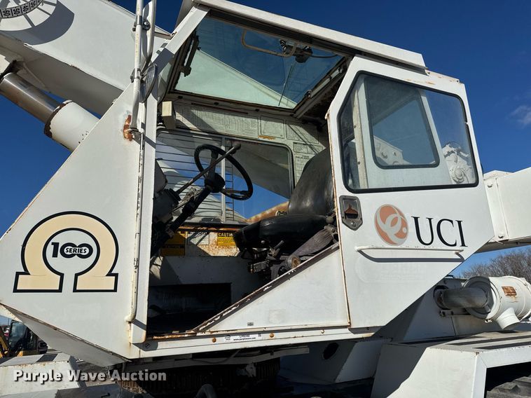 image for item LH9348 1989 P&H Century 122 crane