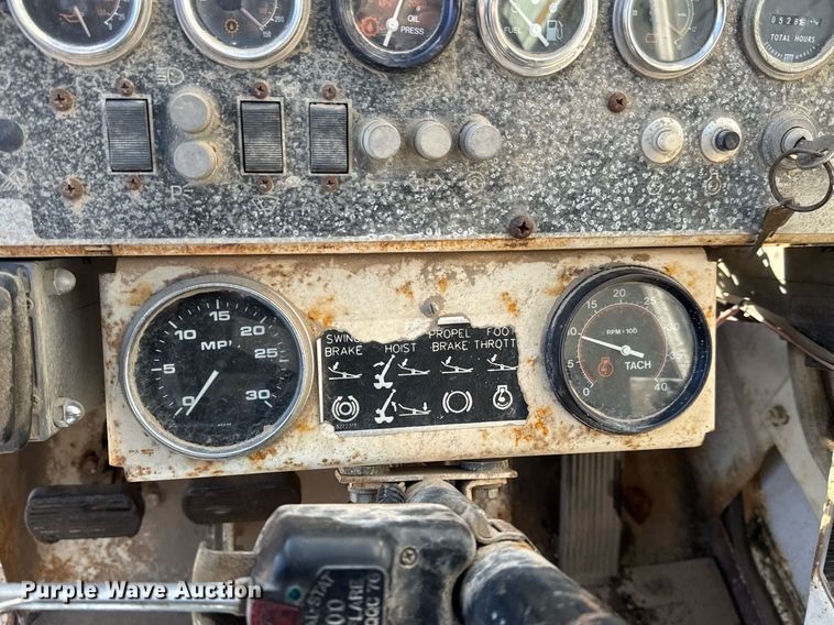 image for item LH9348 1989 P&H Century 122 crane