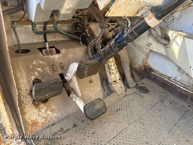 image for item LH9348 1989 P&H Century 122 crane