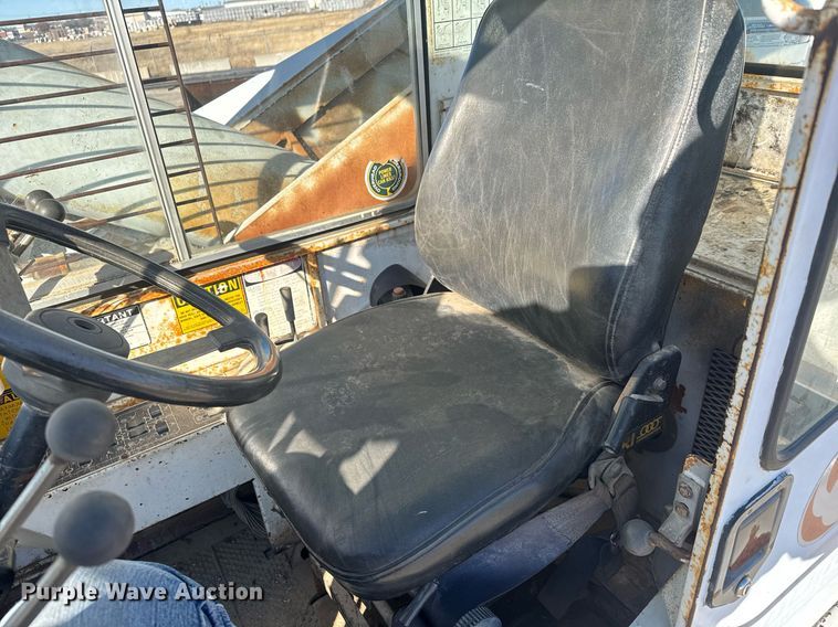 image for item LH9348 1989 P&H Century 122 crane