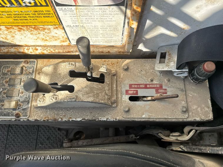 image for item LH9348 1989 P&H Century 122 crane