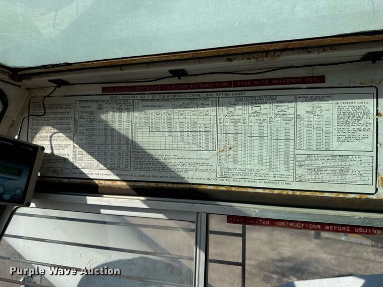 image for item LH9348 1989 P&H Century 122 crane