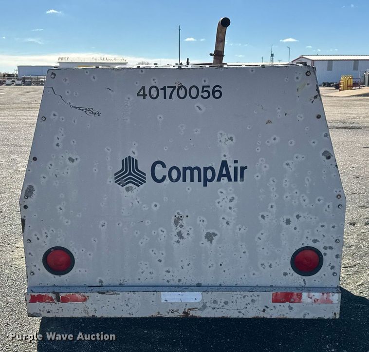 image for item LH9351 1999 CompAir LeRoi Q185DJ-E air compressor