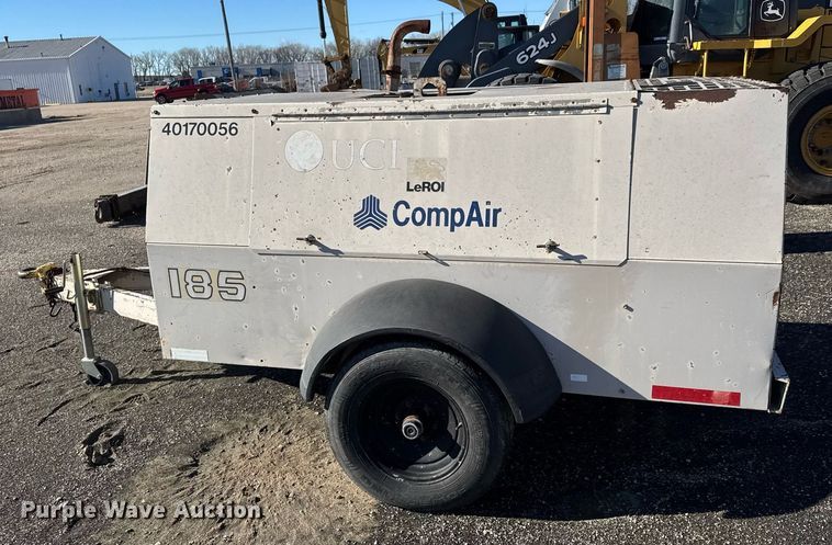 image for item LH9351 1999 CompAir LeRoi Q185DJ-E air compressor