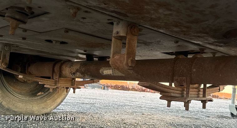 image for item LH9351 1999 CompAir LeRoi Q185DJ-E air compressor