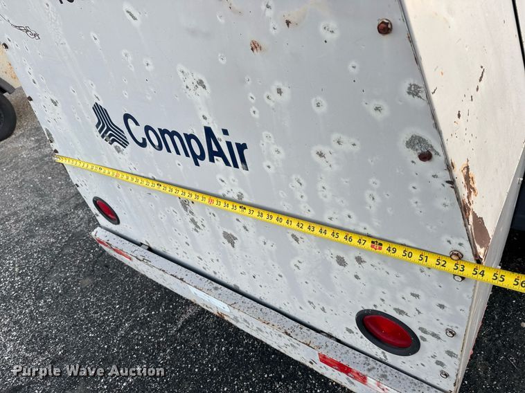 image for item LH9351 1999 CompAir LeRoi Q185DJ-E air compressor