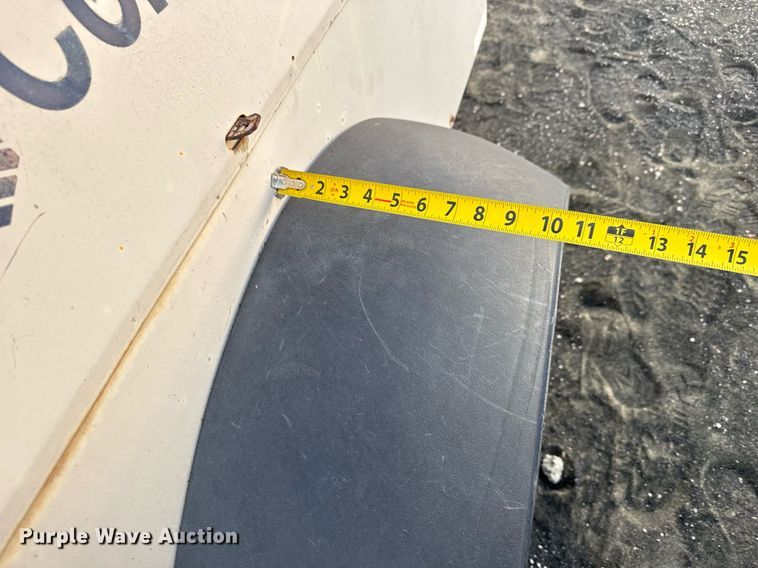 image for item LH9351 1999 CompAir LeRoi Q185DJ-E air compressor