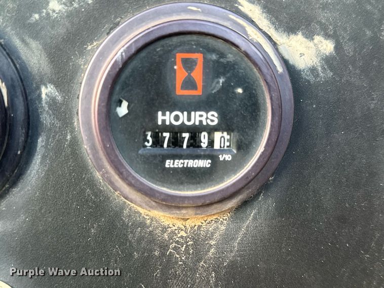 image for item LH9351 1999 CompAir LeRoi Q185DJ-E air compressor