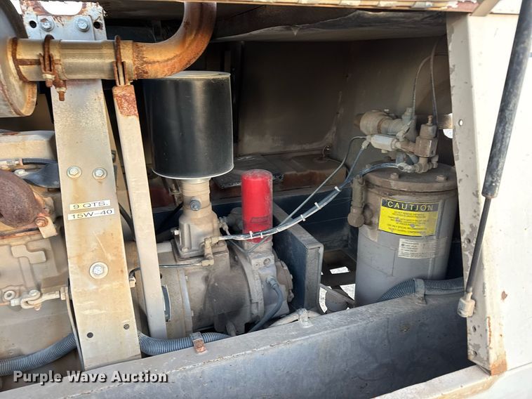 image for item LH9351 1999 CompAir LeRoi Q185DJ-E air compressor