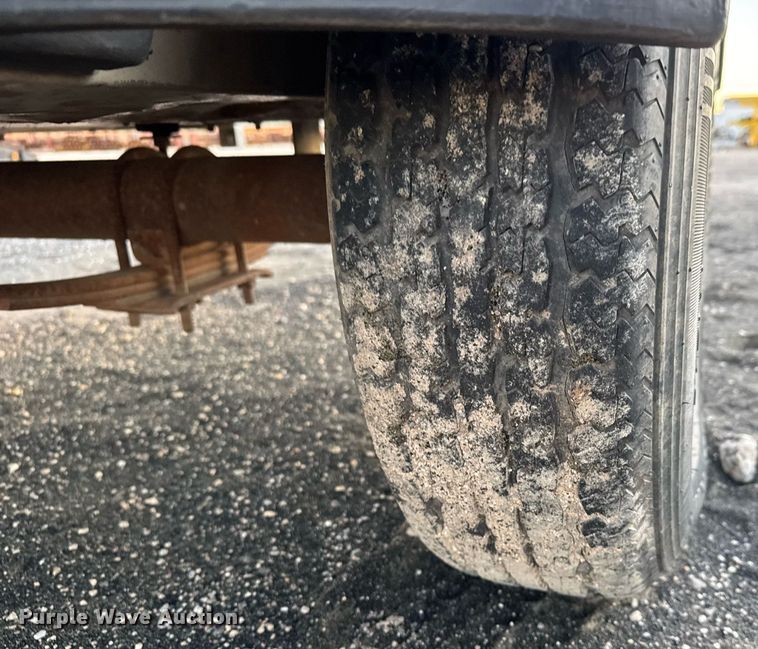 image for item LH9351 1999 CompAir LeRoi Q185DJ-E air compressor