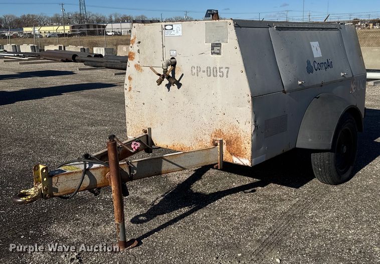 image for item LH9352 1999 CompAir LeRoi Q185DJ-E air compressor