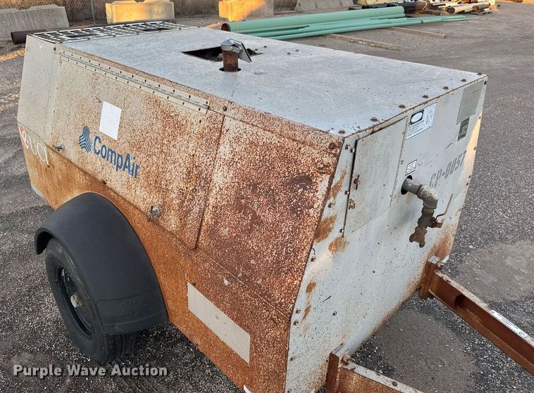 image for item LH9352 1999 CompAir LeRoi Q185DJ-E air compressor