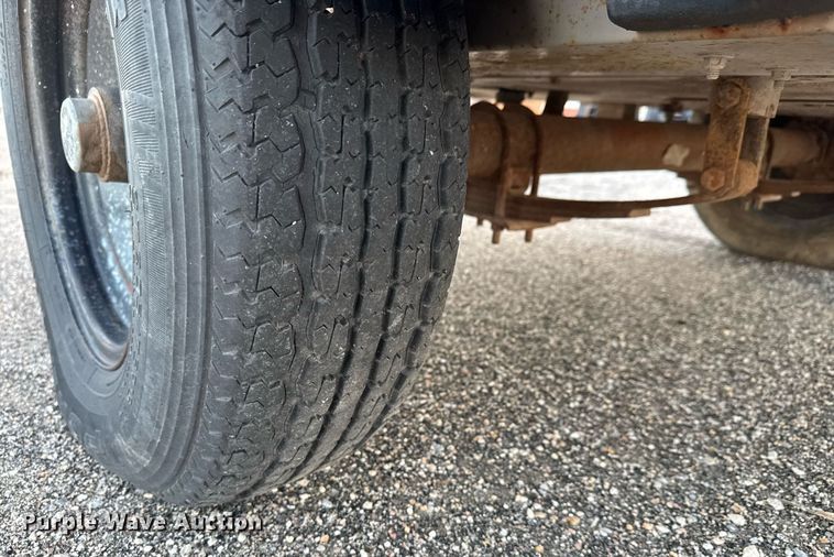 image for item LH9352 1999 CompAir LeRoi Q185DJ-E air compressor