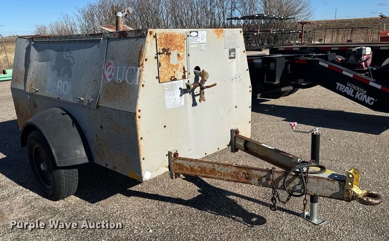 image for item LH9353 1999 CompAir LeRoi Q185DJ-E air compressor