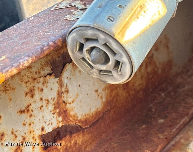 image for item LH9353 1999 CompAir LeRoi Q185DJ-E air compressor