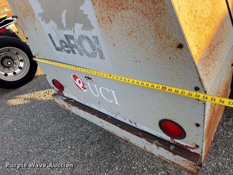 image for item LH9353 1999 CompAir LeRoi Q185DJ-E air compressor