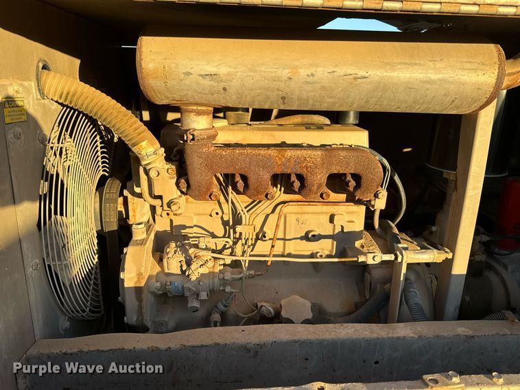 image for item LH9353 1999 CompAir LeRoi Q185DJ-E air compressor