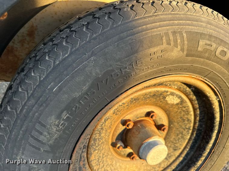 image for item LH9353 1999 CompAir LeRoi Q185DJ-E air compressor