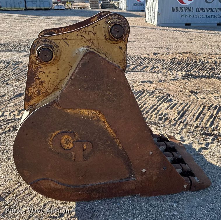 image for item LH9358 CP excavator bucket