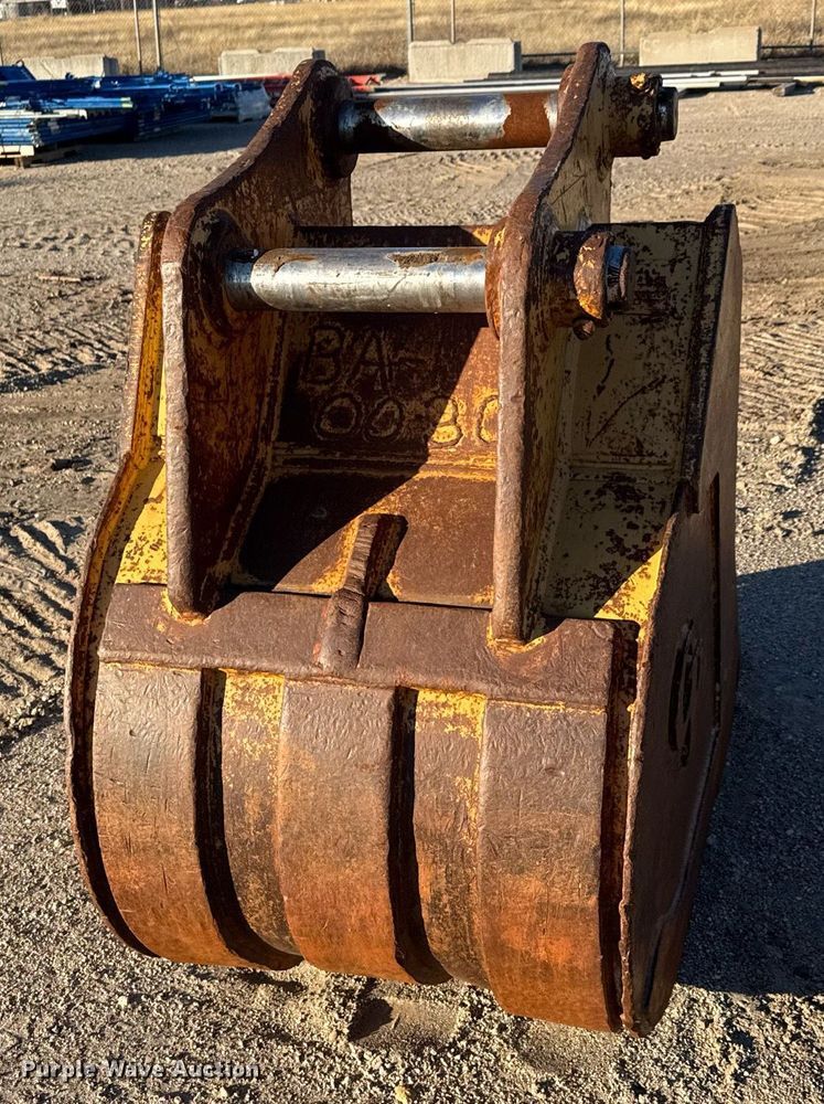 image for item LH9358 CP excavator bucket