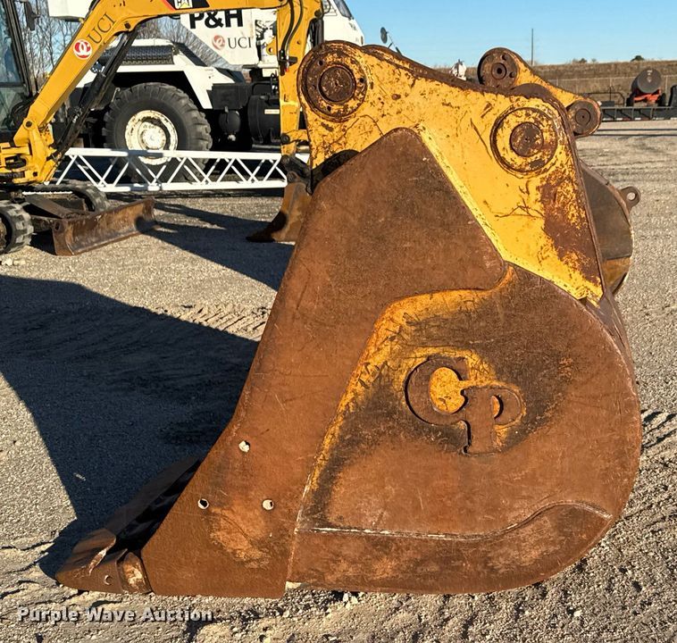 image for item LH9358 CP excavator bucket