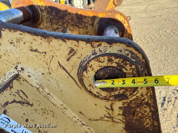 image for item LH9358 CP excavator bucket